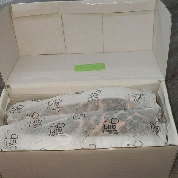 Olivia Miller Girl Leopard print lace up shoes - Picture 9 of 10